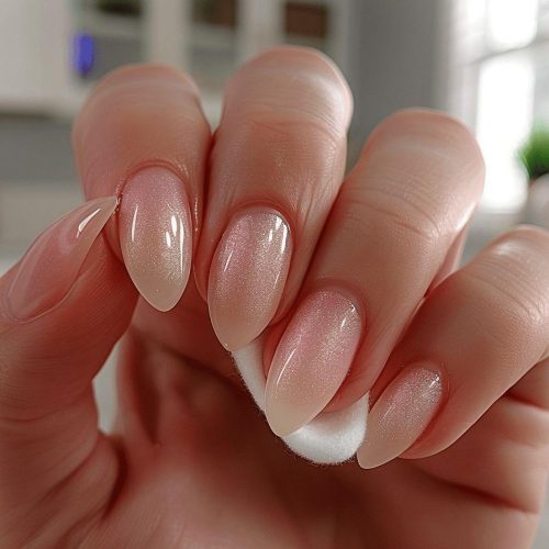 Comment enlever du vernis sans dissolvant : 7 astuces naturelles et efficaces